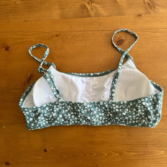 CUPSHE Dark Green Floral Bikini - Picture 4 of 9